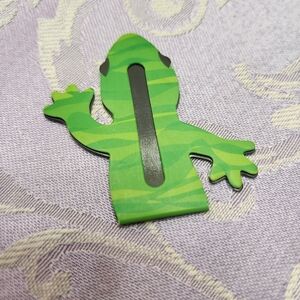 Green Lizard Magnetic Bookmark